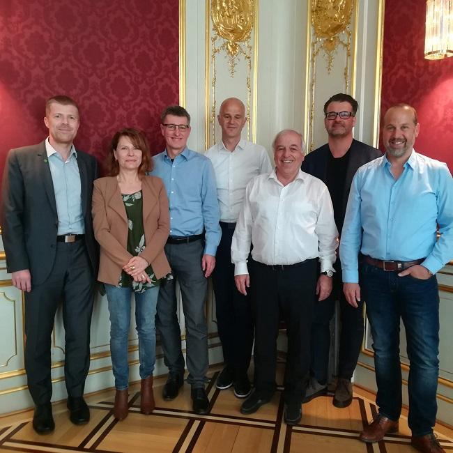 Expert Circle Sports Halls